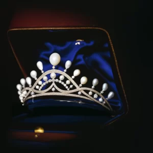 Girls Crown 44.87 Carat Rose Cut Diamond & Pearl 54.39 Gms 925 Sterling Silver