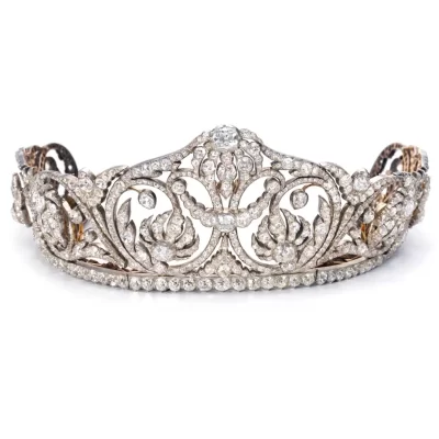 Adorable 32.65 Carat Diamond 925 Sterling Silver Bridal Crown