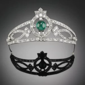 Beautiful 18.5 Carat Diamond Emerald 55.5 Gms 14Kt White Gold Queen Crown