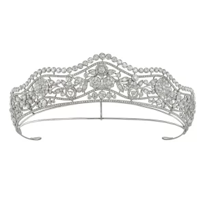 Dramatic 33.12 Carat Diamond  99.36 Gms 14Kt White Gold Princess Crown