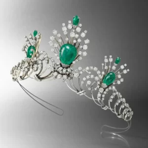 Handmade 79.4 Carat Diamond Emerald 59.3 Gms 14Kt White Gold Vintage Crown