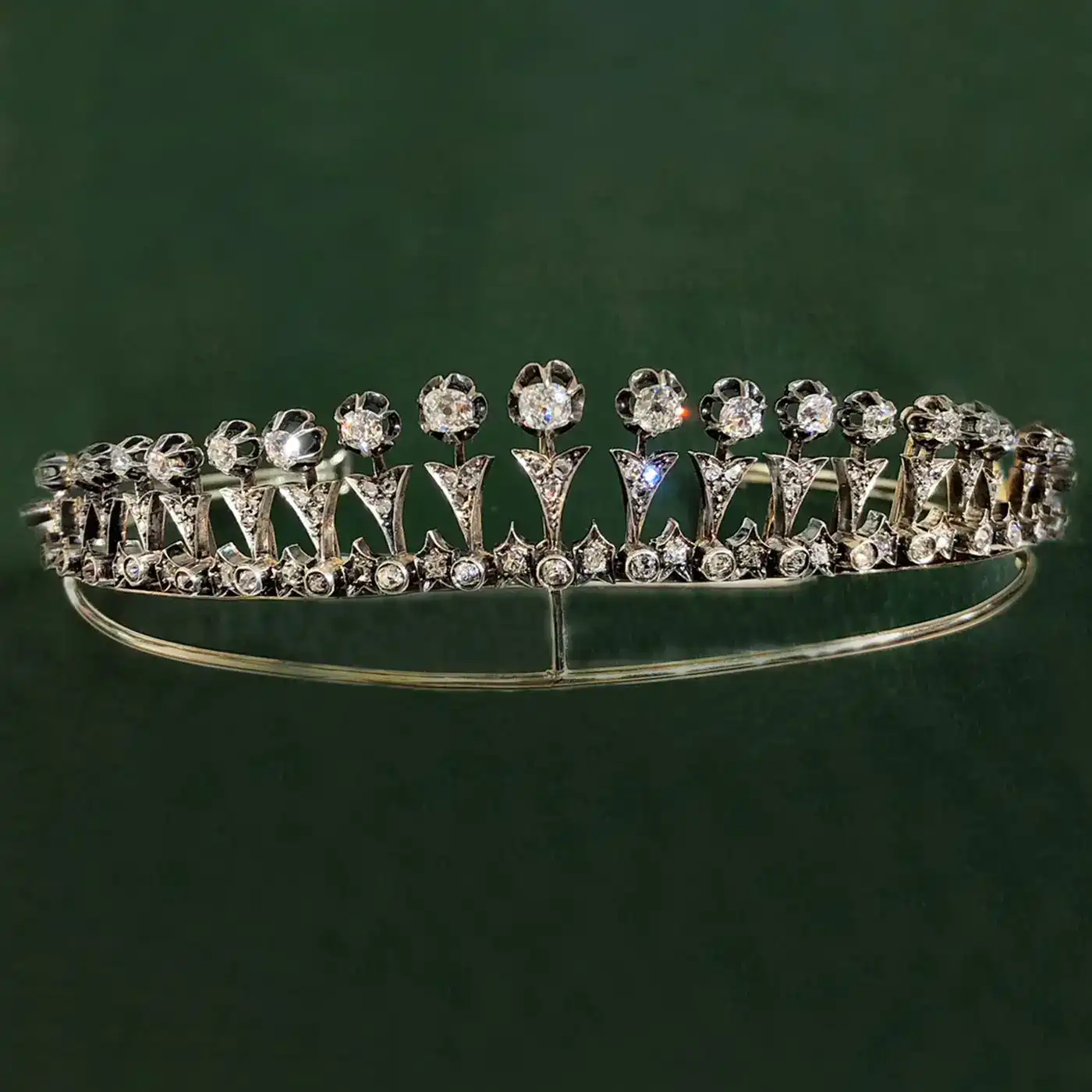 Edwardian Floral Diamond Tiara Necklace Set (14 Carats) - Image 3